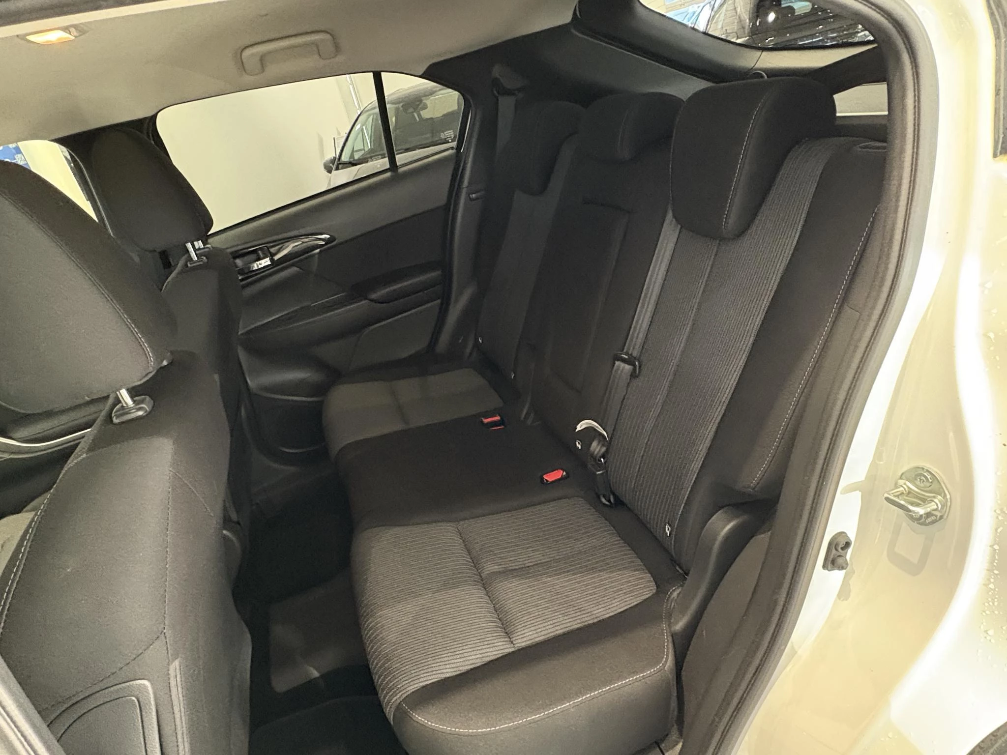 Mitsubishi-Eclipse Cross-image-10