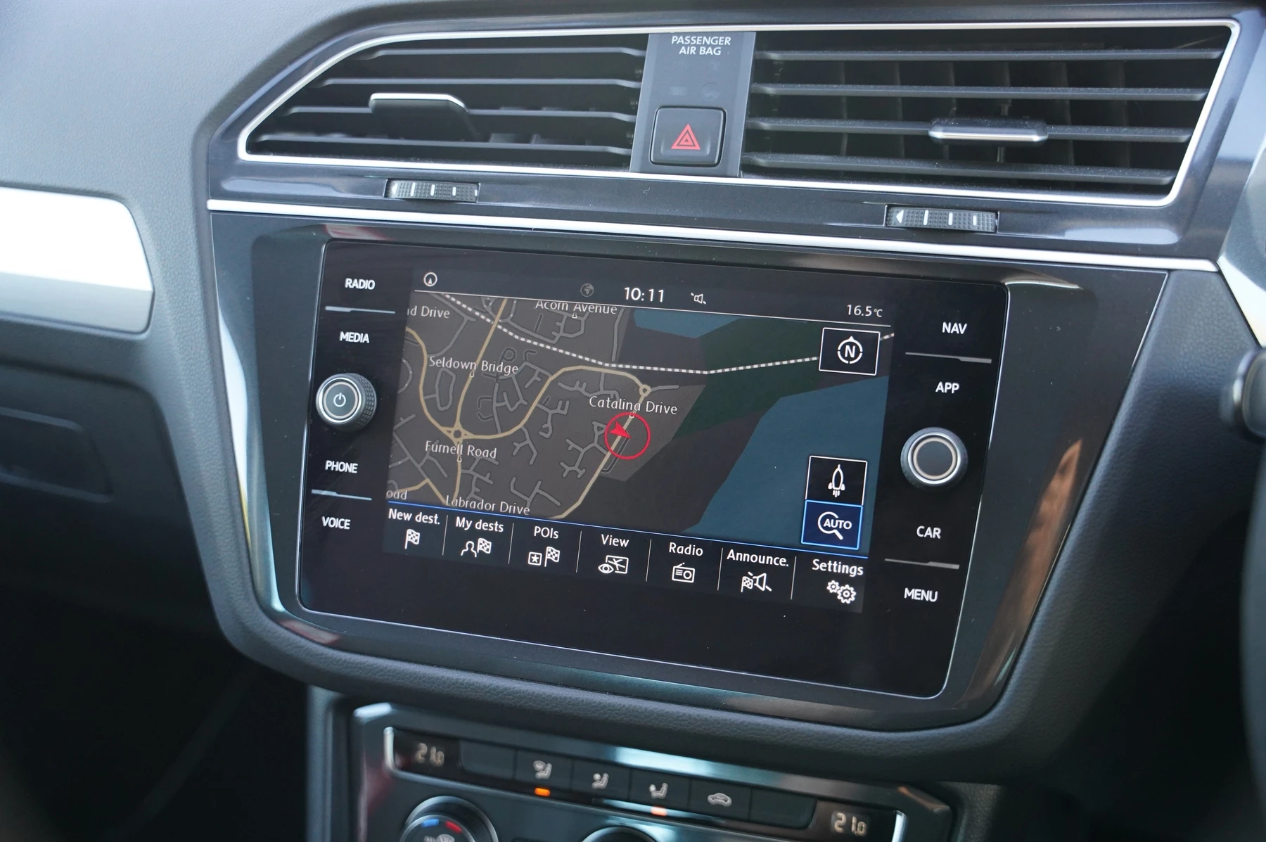 Volkswagen-Tiguan-image-25