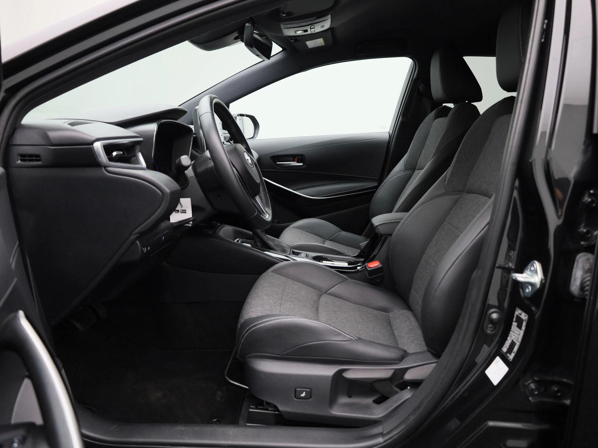 Toyota-Corolla Touring Sports-image-10