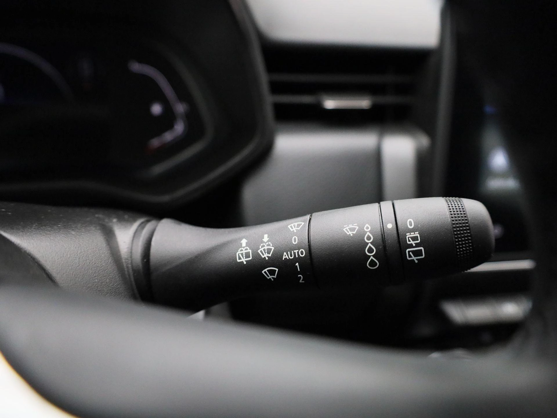 Renault-Clio-image-20