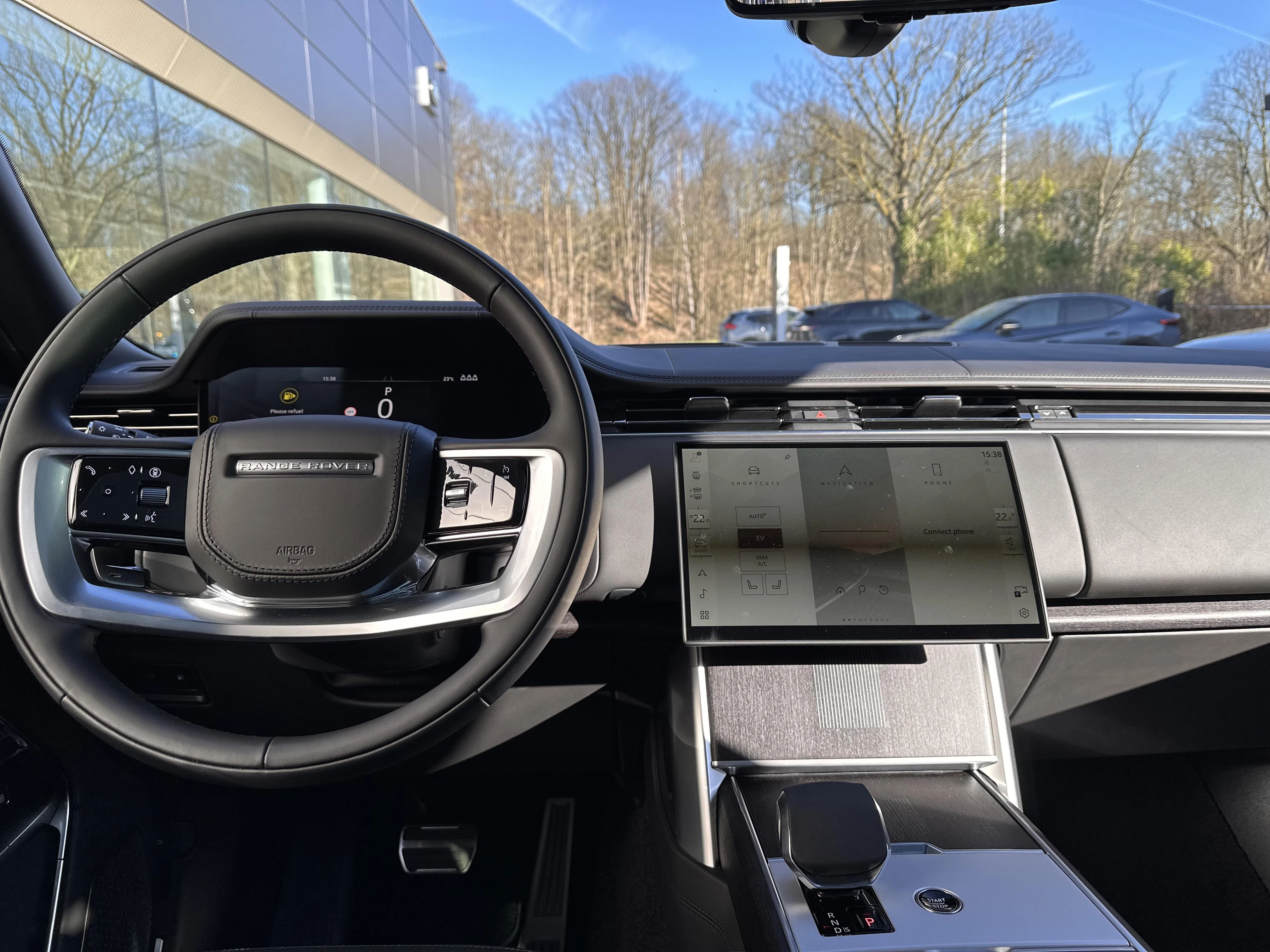 Land Rover-Range Rover-image-19