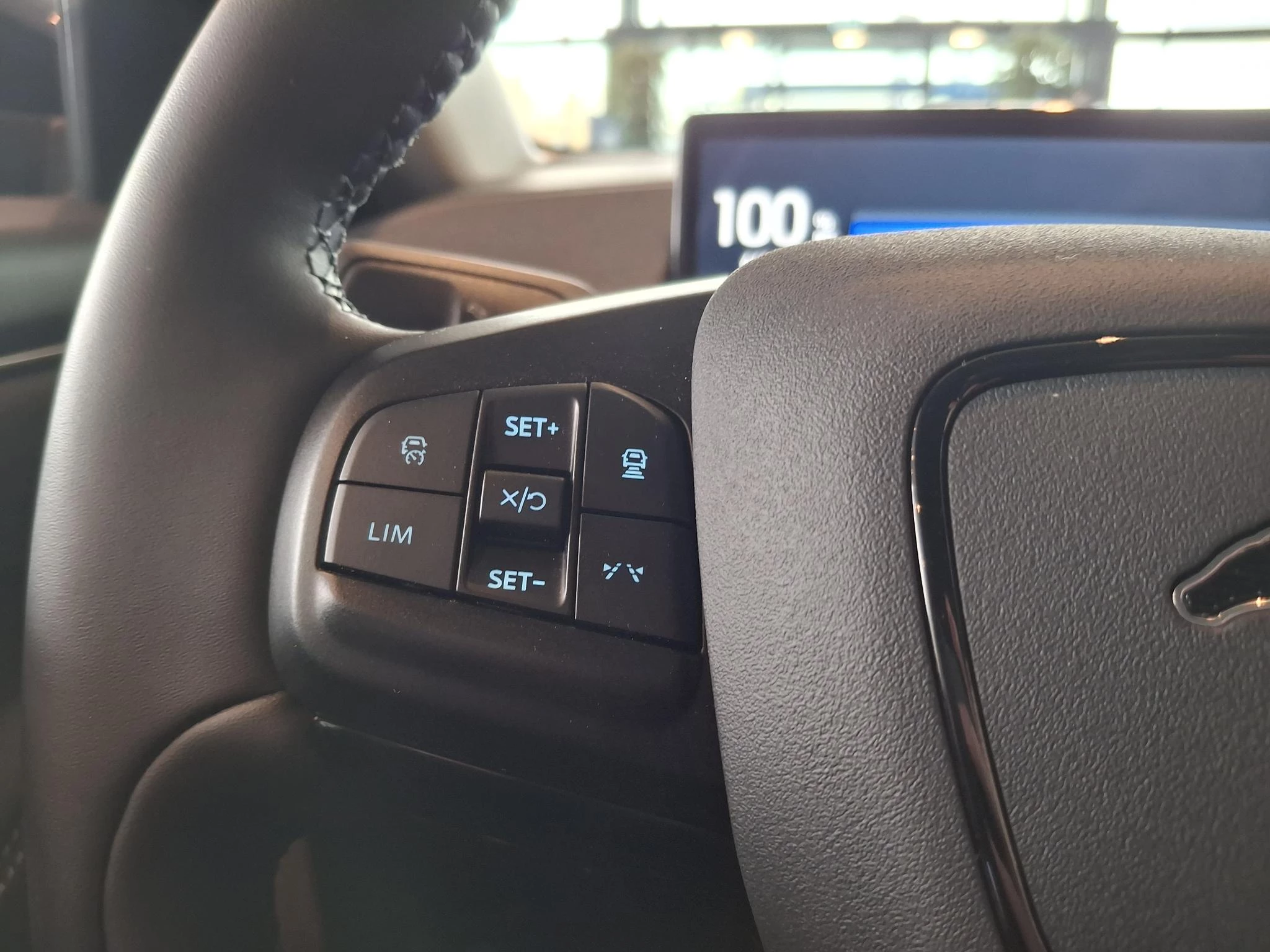 Ford Mustang Mach-E Standard RWD 75 kWh