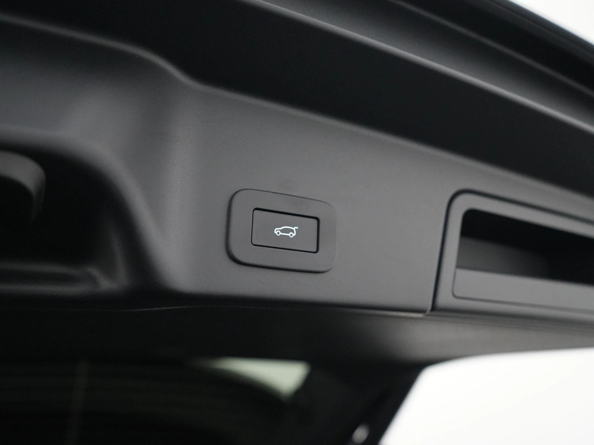 Land Rover-Range Rover Evoque-image-44