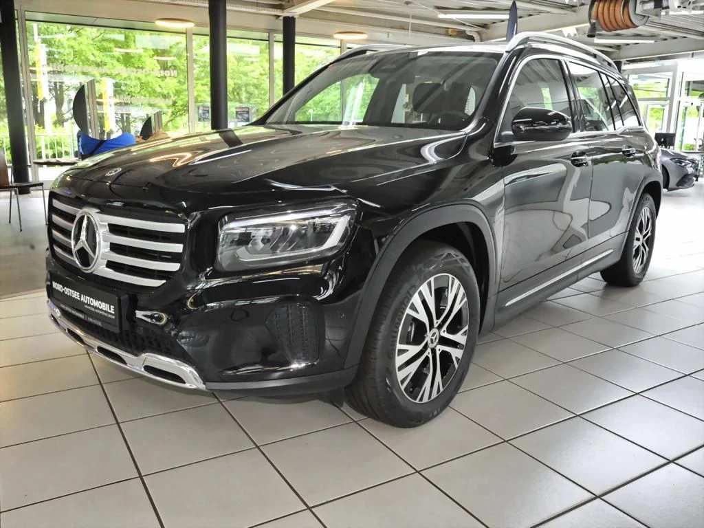 Mercedes-Benz-GLB 200 d-image-7