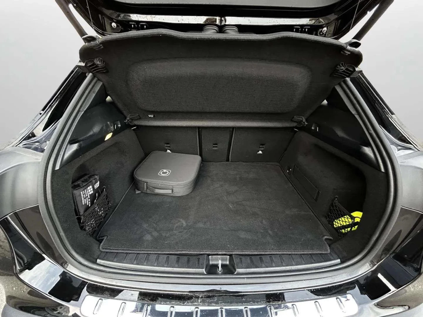 Mercedes-Benz-EQA-image-21