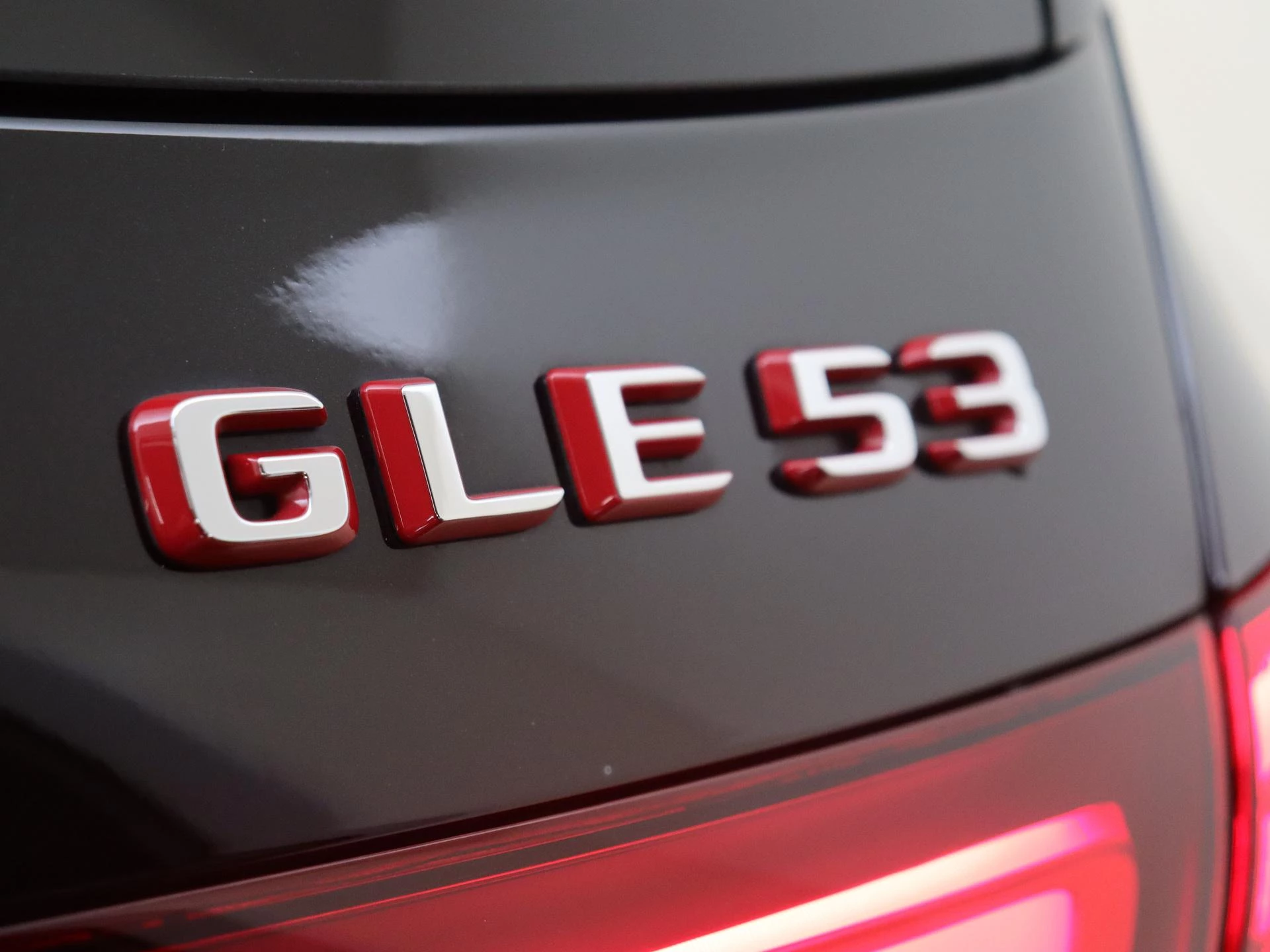 Mercedes-Benz-GLE-image-47