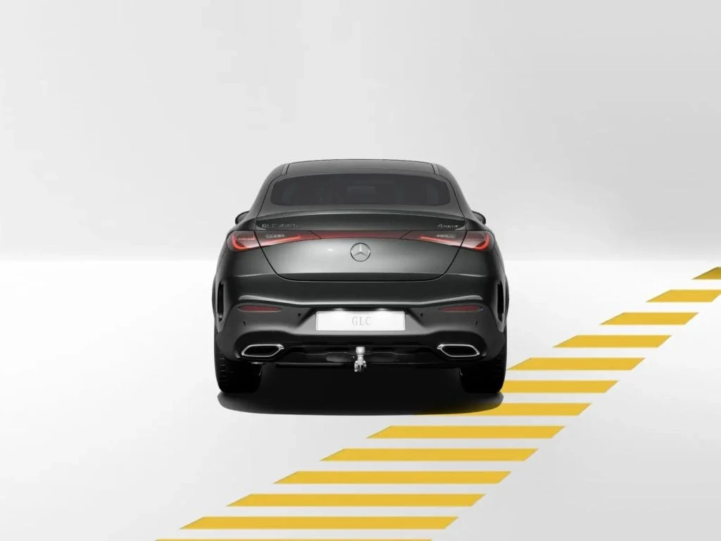 Mercedes-Benz-GLC 220 d-image-5