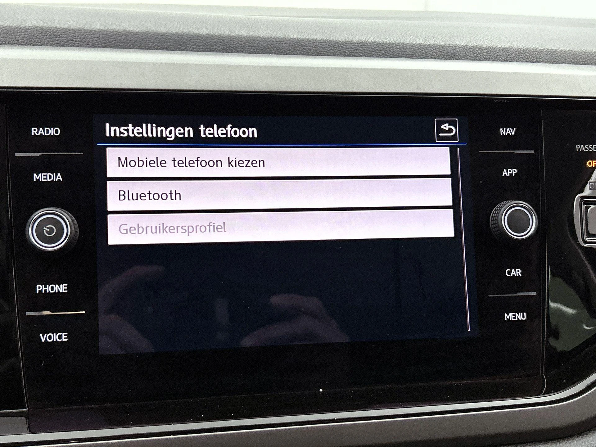 Volkswagen-Polo-image-8