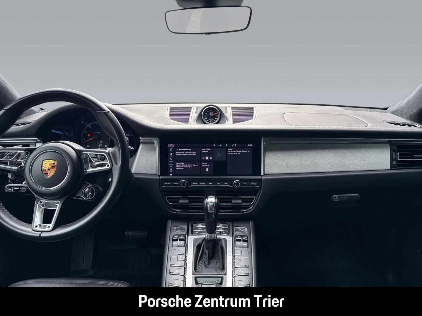 Porsche-Macan-image-13