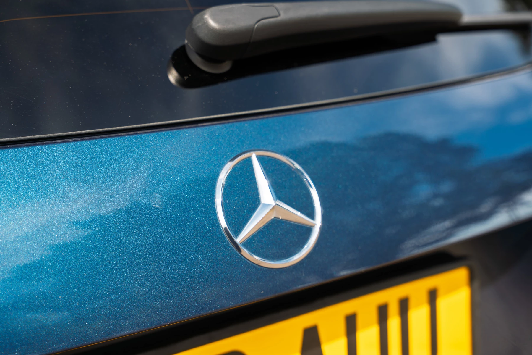 Mercedes-Benz-GLA-image-40