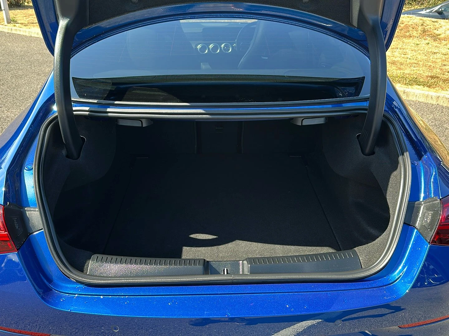 Mercedes-Benz-CLA-image-14