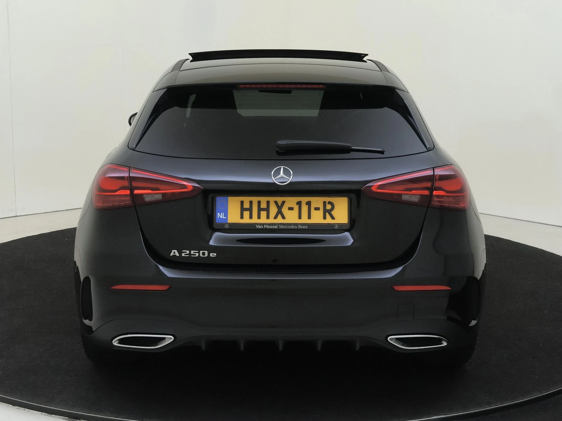 Mercedes-Benz-A-Klasse-image-7