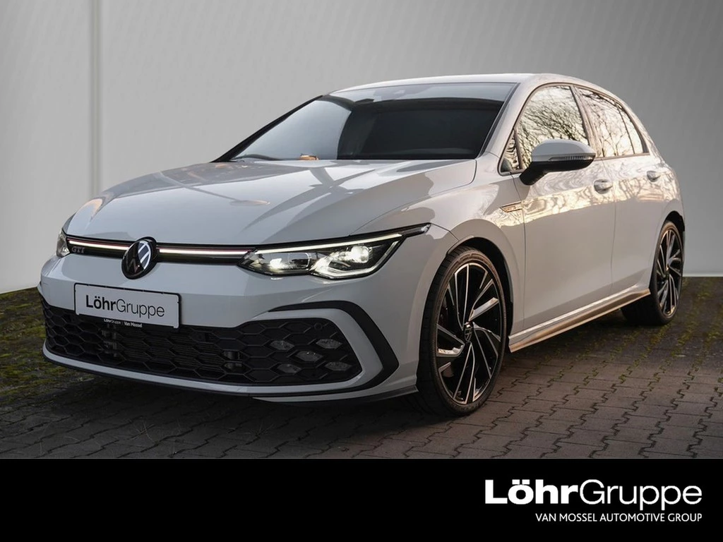 Volkswagen-Golf-image-0