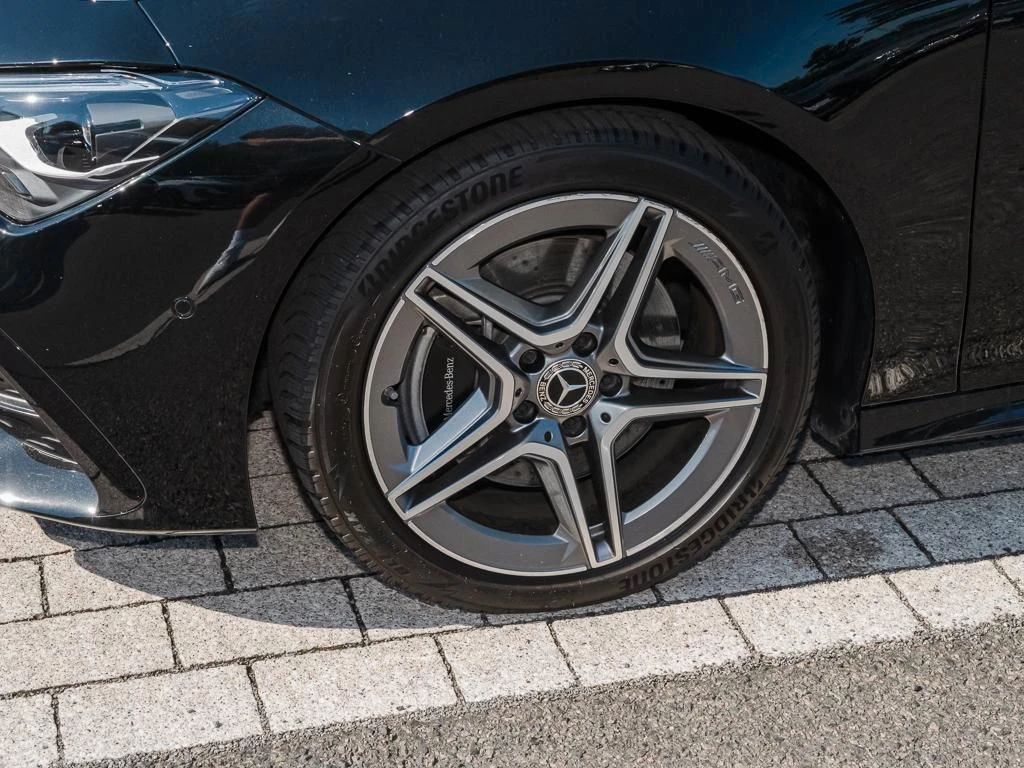 Mercedes-Benz-CLA 200-image-6