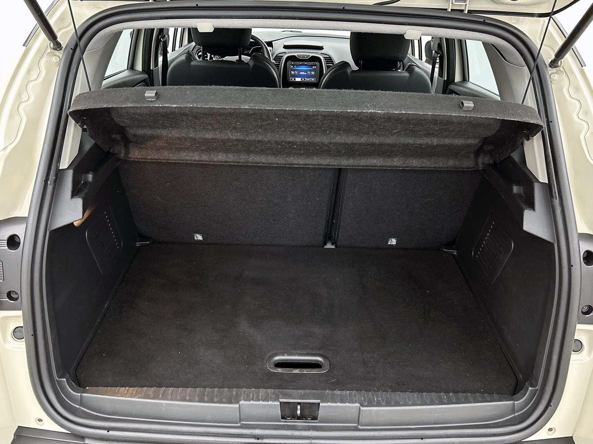 Renault-Captur-image-16