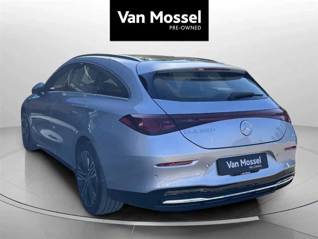 Mercedes-Benz-CLA-image-6