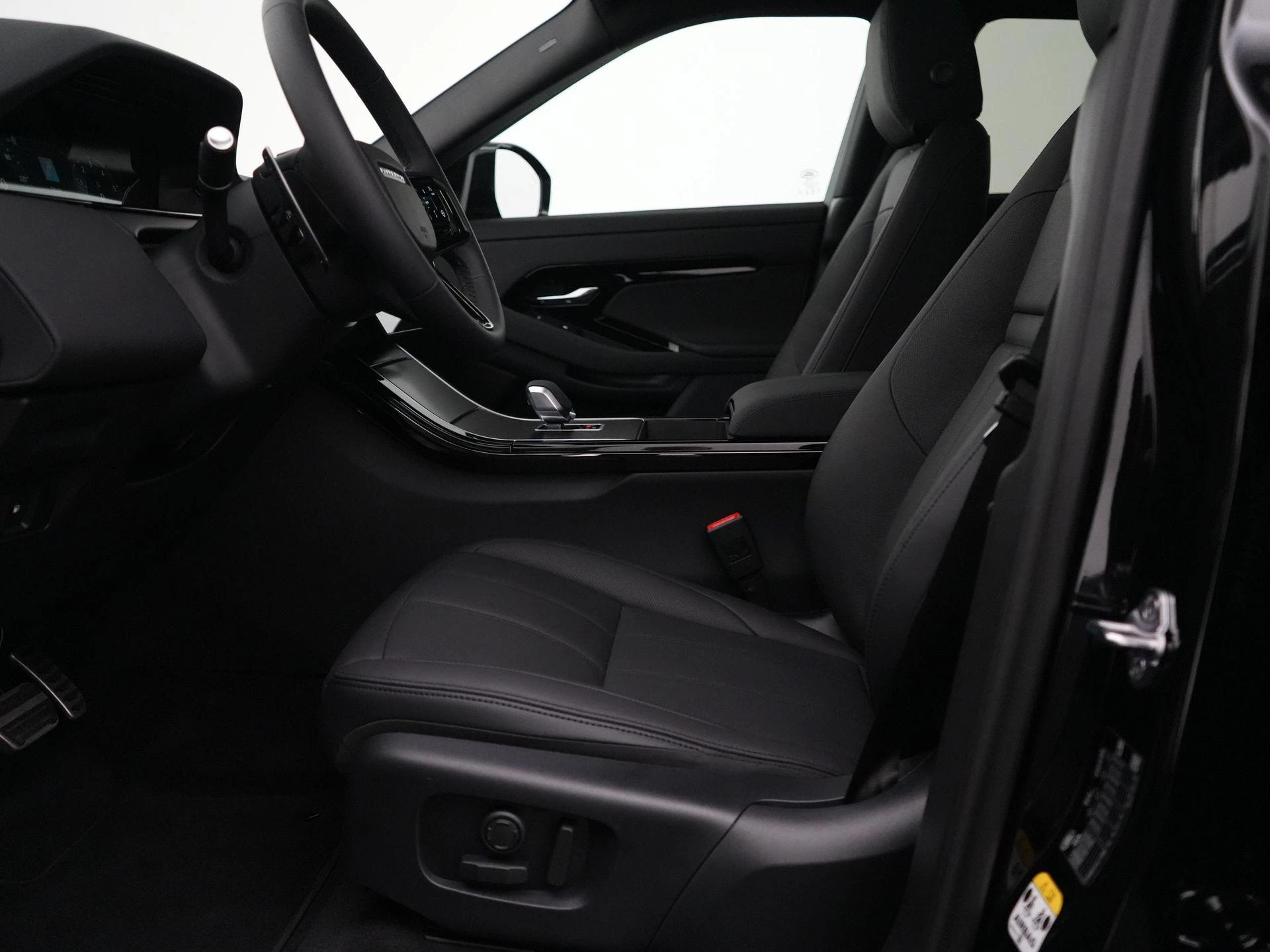 Land Rover-Range Rover Evoque-image-38