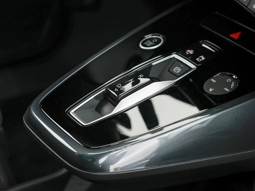 Audi Q4 e-tron 40 advanced Navi Matrix Pano AHK