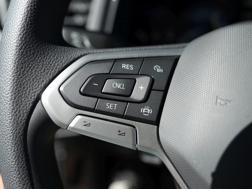 Volkswagen-Polo-image-14