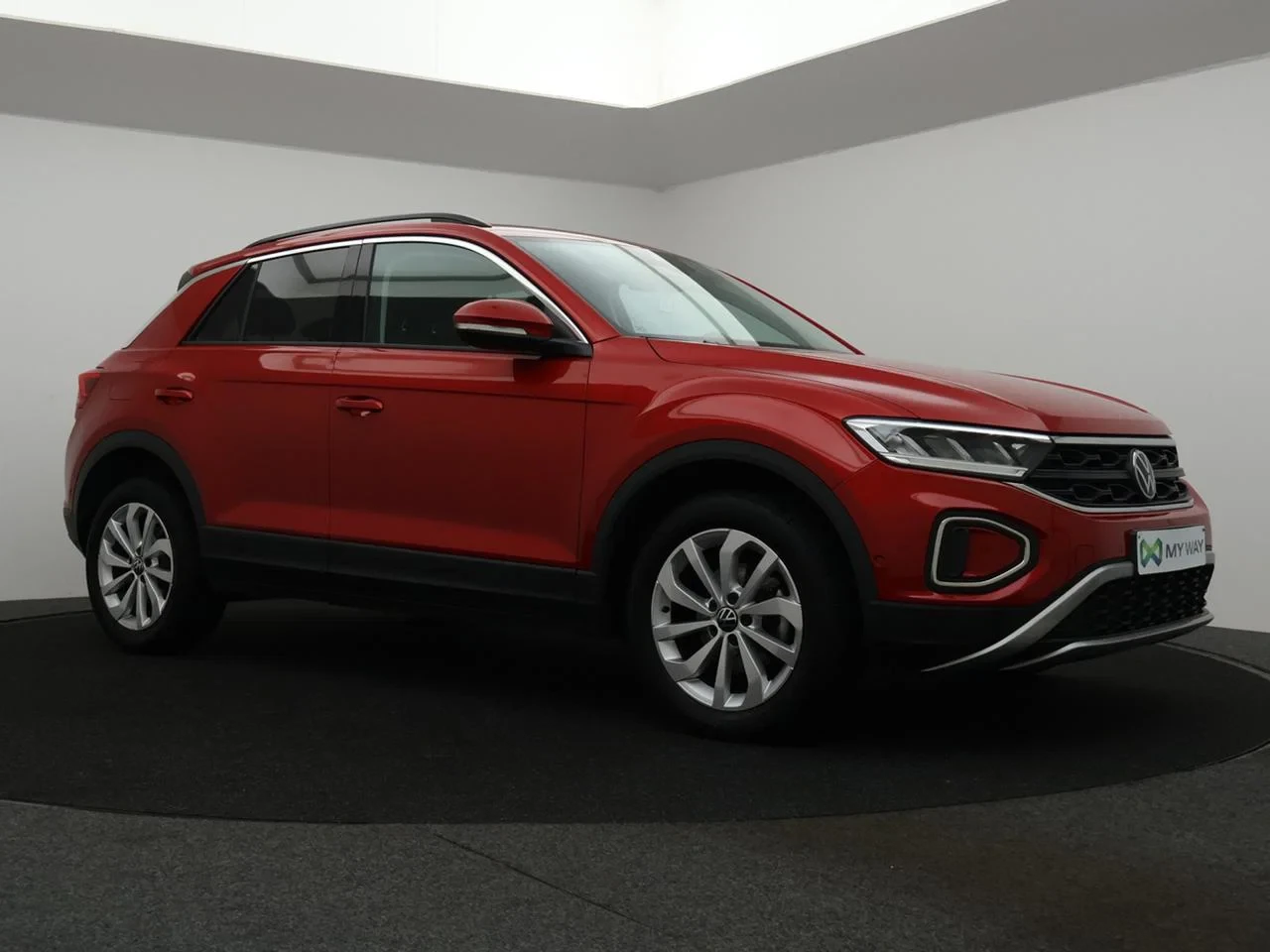 Volkswagen-T-Roc-image-1