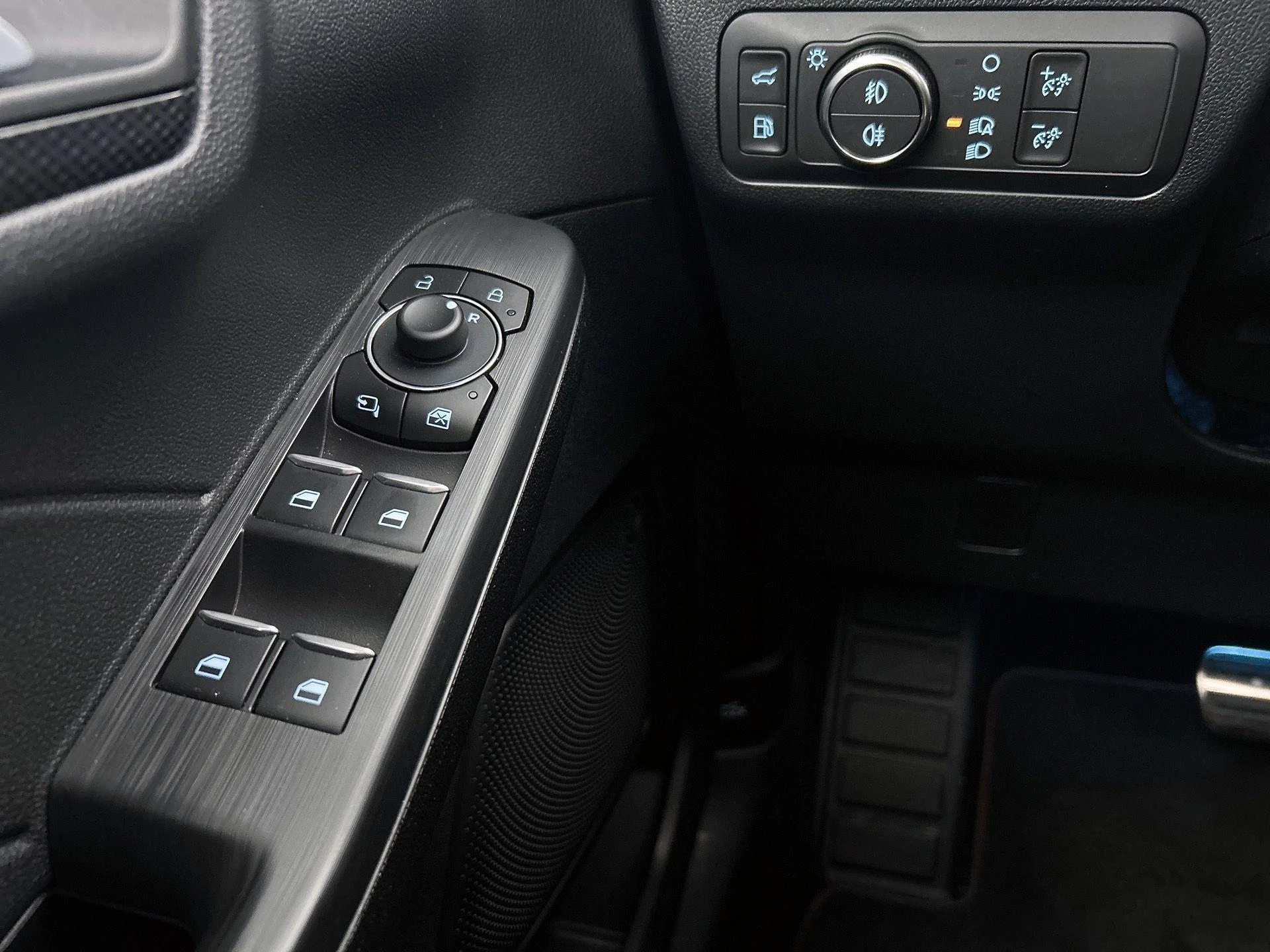 Ford-Kuga-image-40