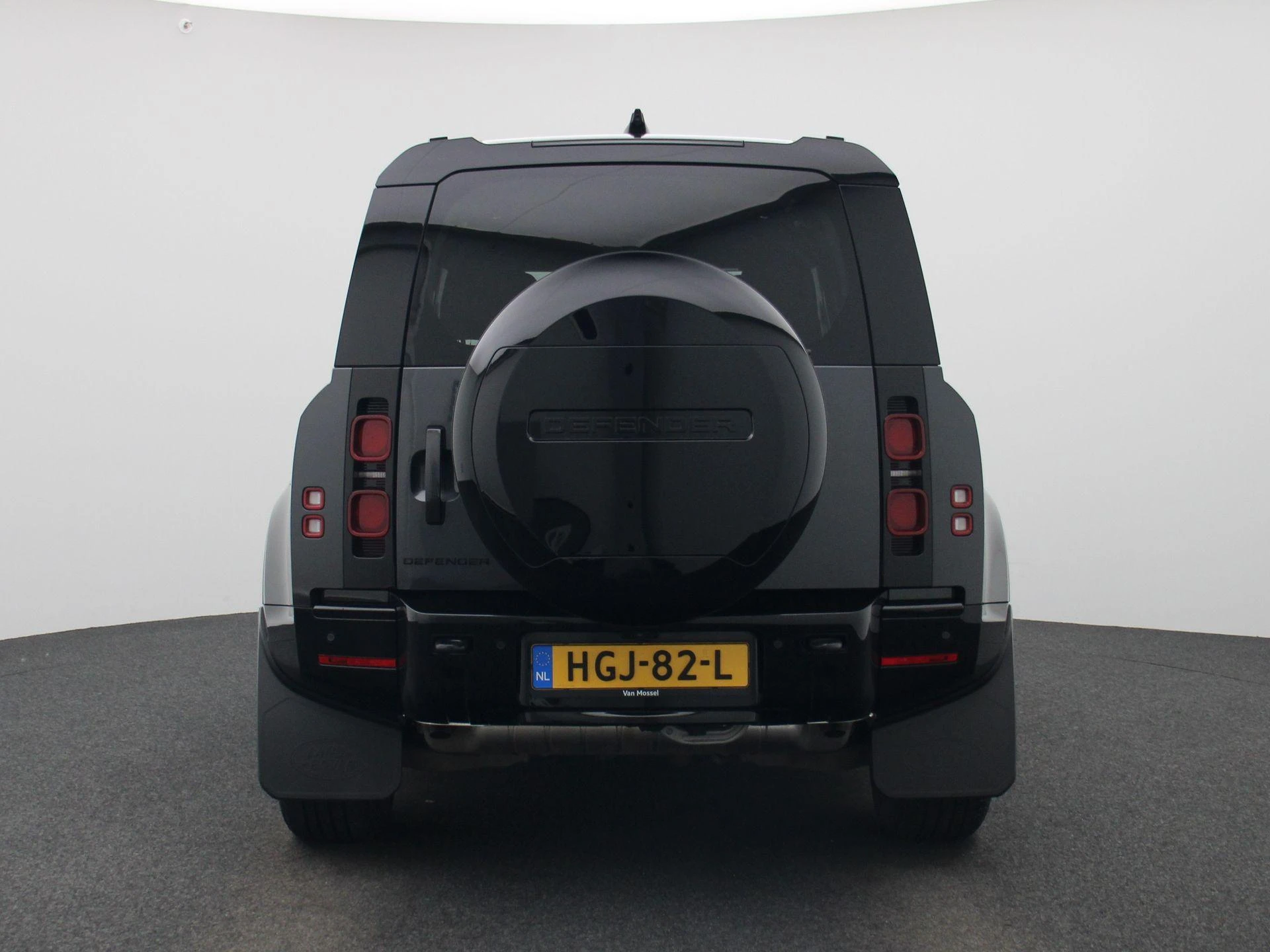 Land Rover-Defender-image-5