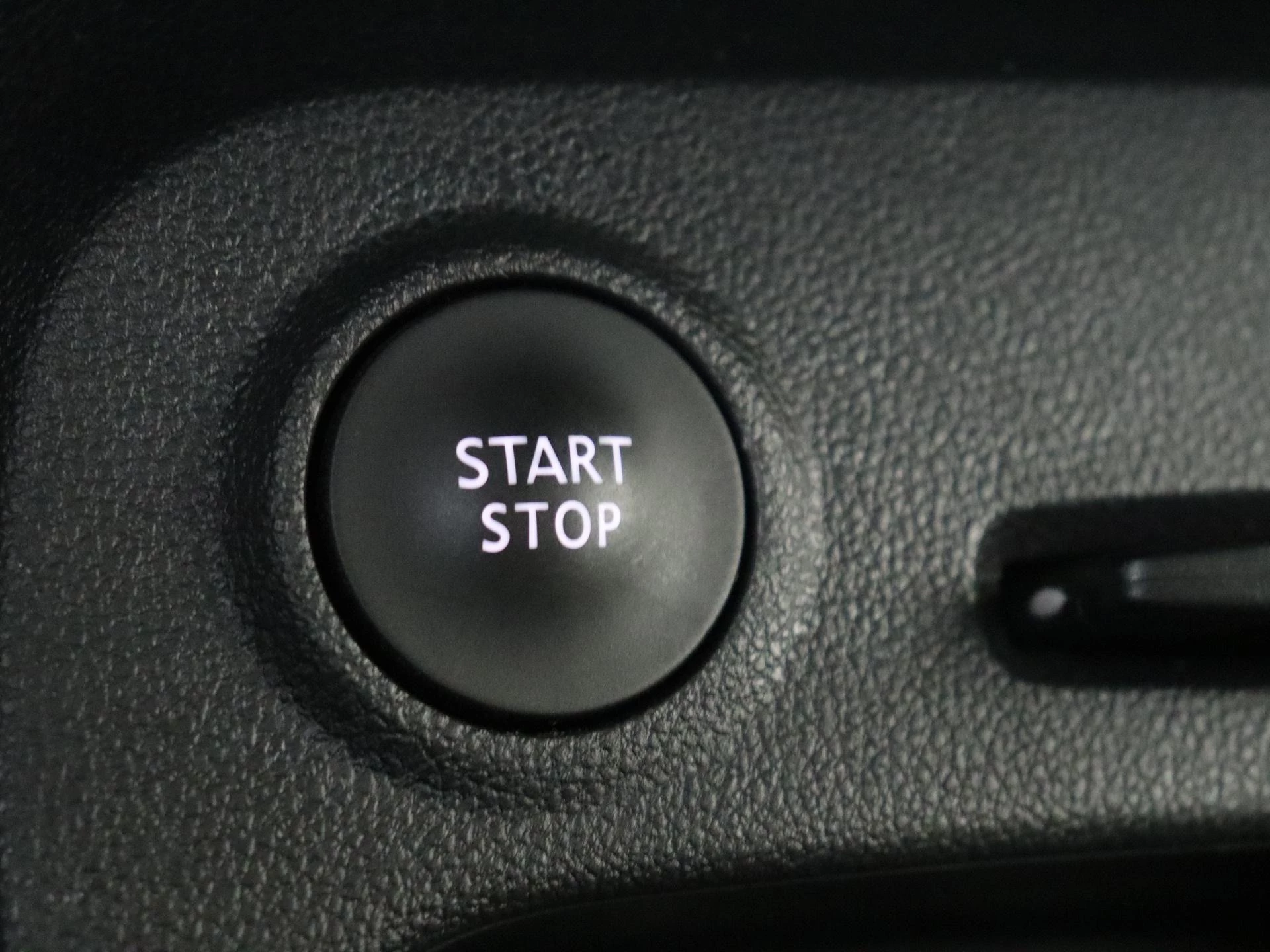 Renault-Captur-image-23