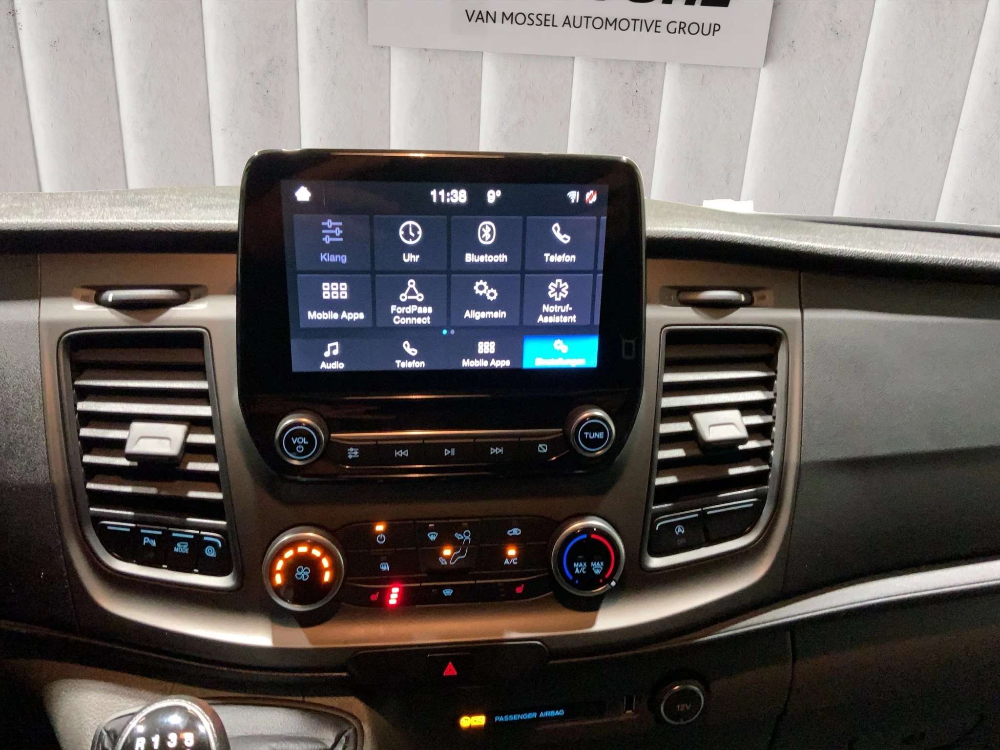 Ford-Transit Custom-image-12