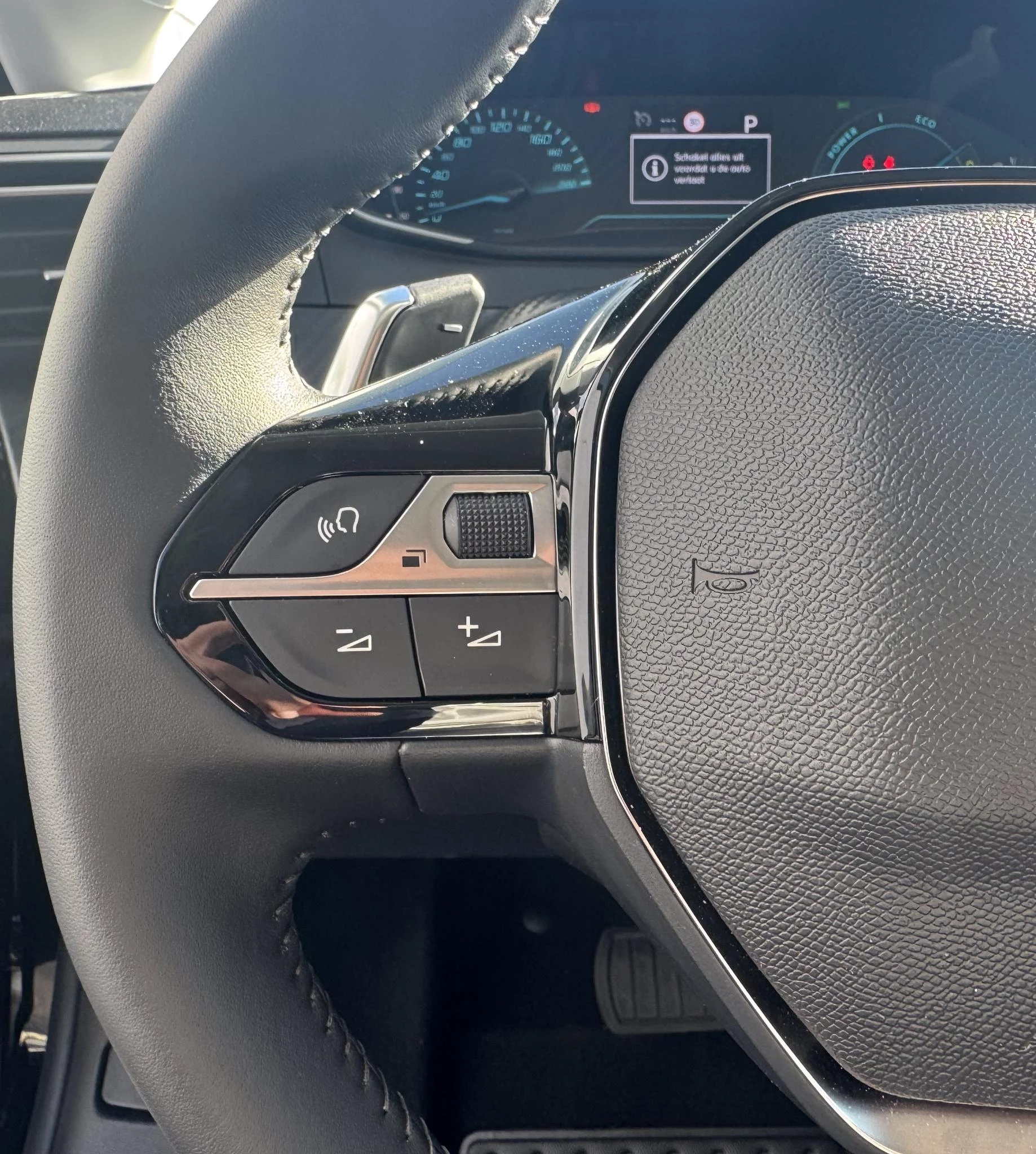 Peugeot-208-image-21