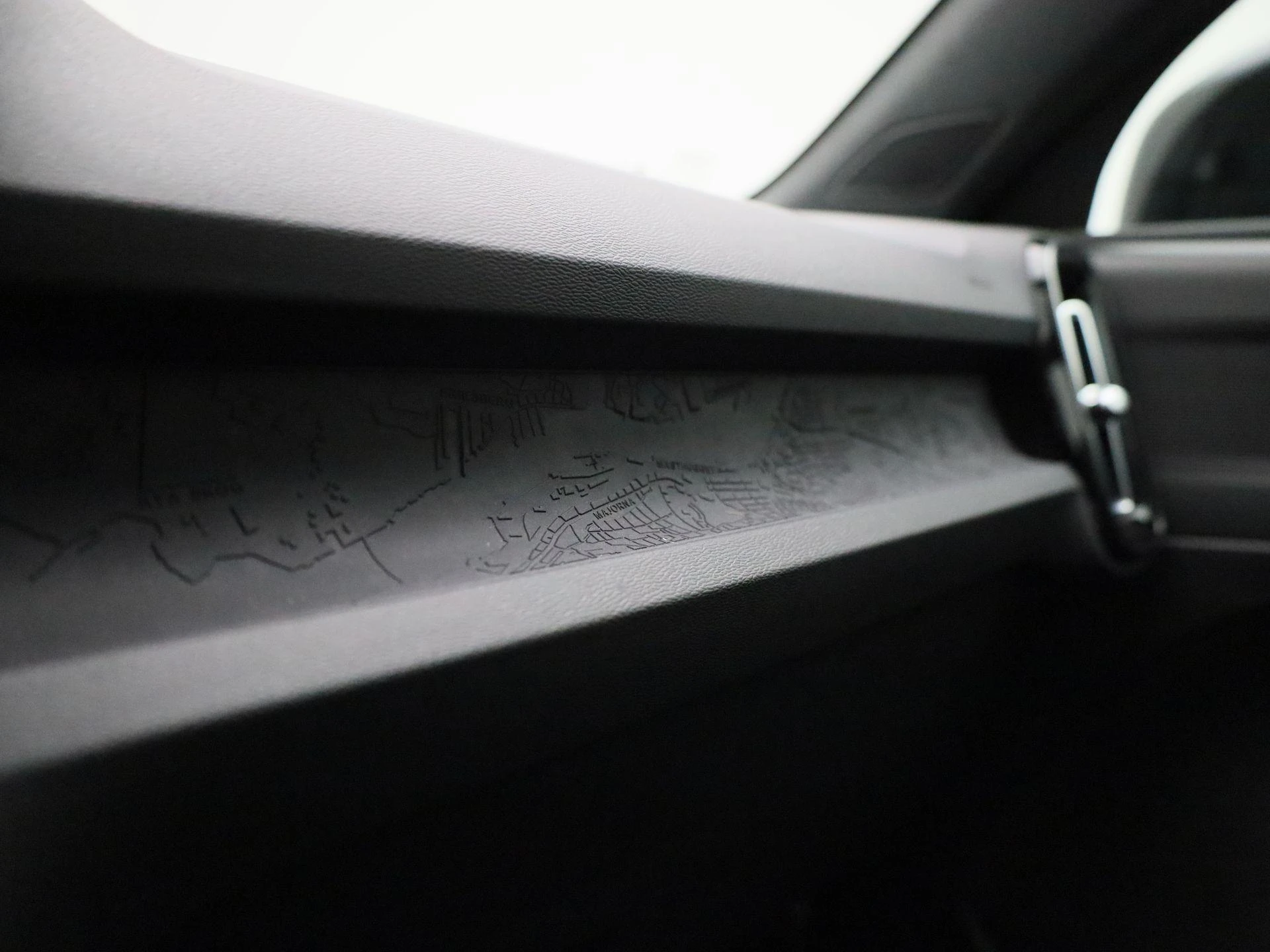 Volvo-C40-image-30