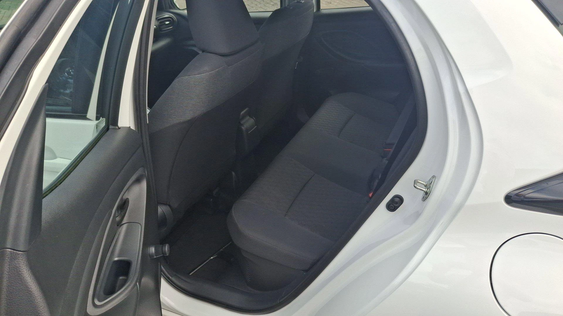 Toyota-Yaris-image-19