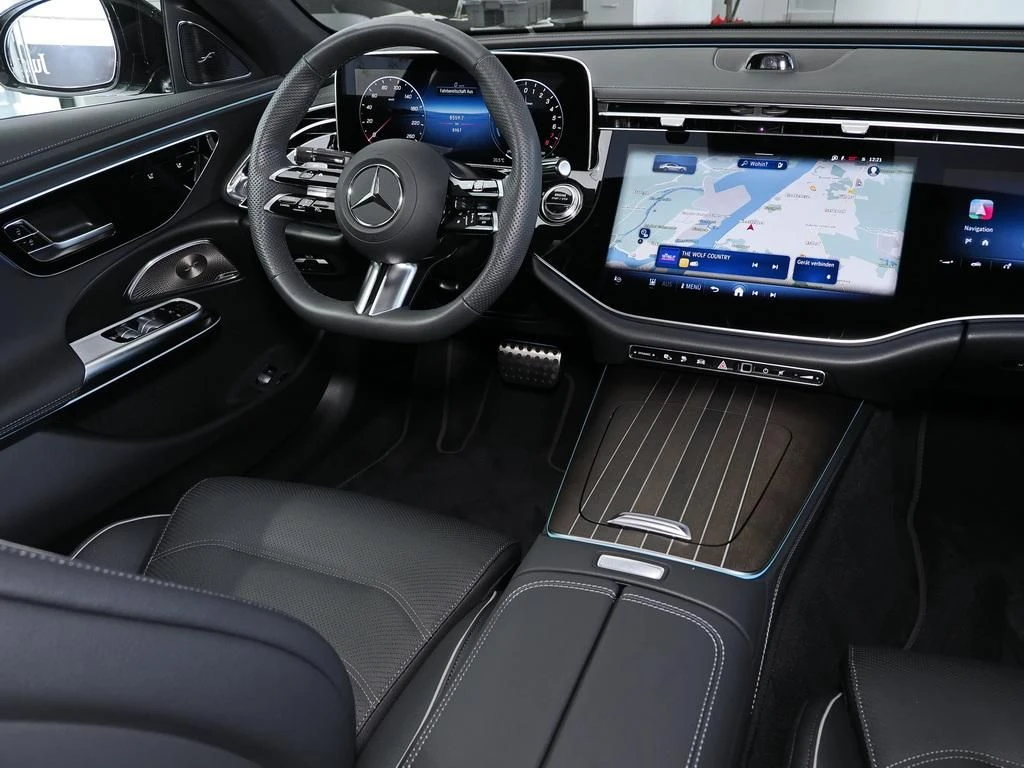 Mercedes-Benz-E-Klasse 300 e-image-10