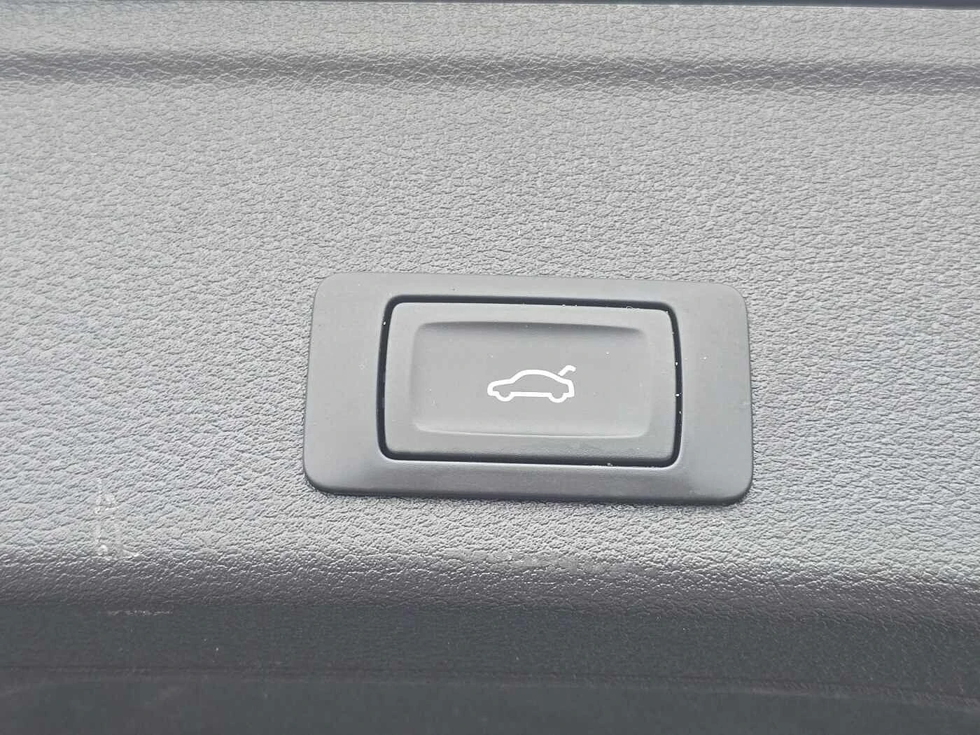 Audi-A4-image-18