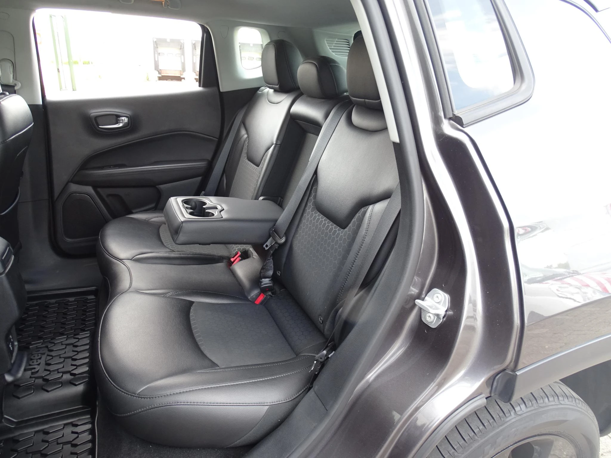 Jeep-Compass-image-14