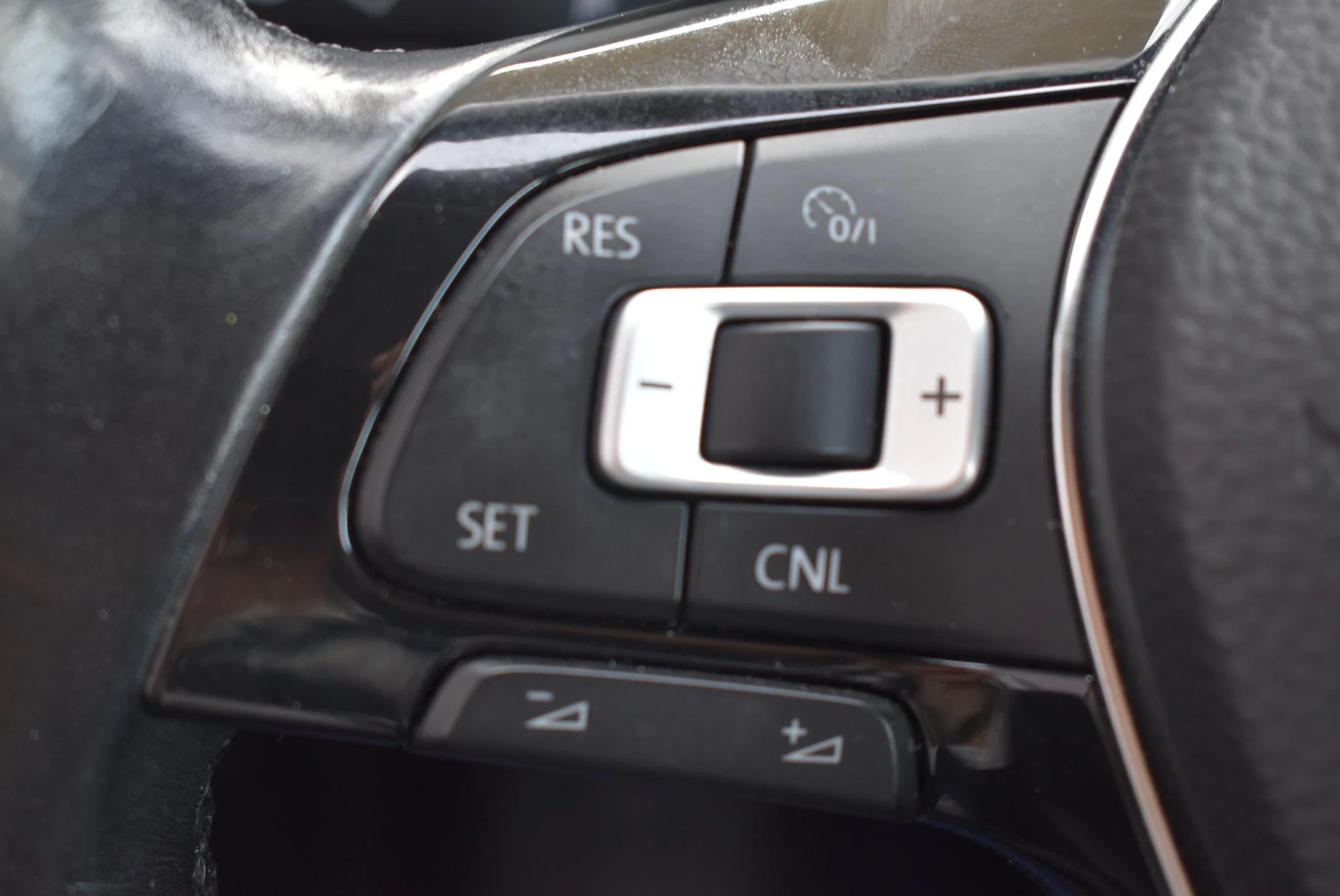 Volkswagen-Polo-image-21
