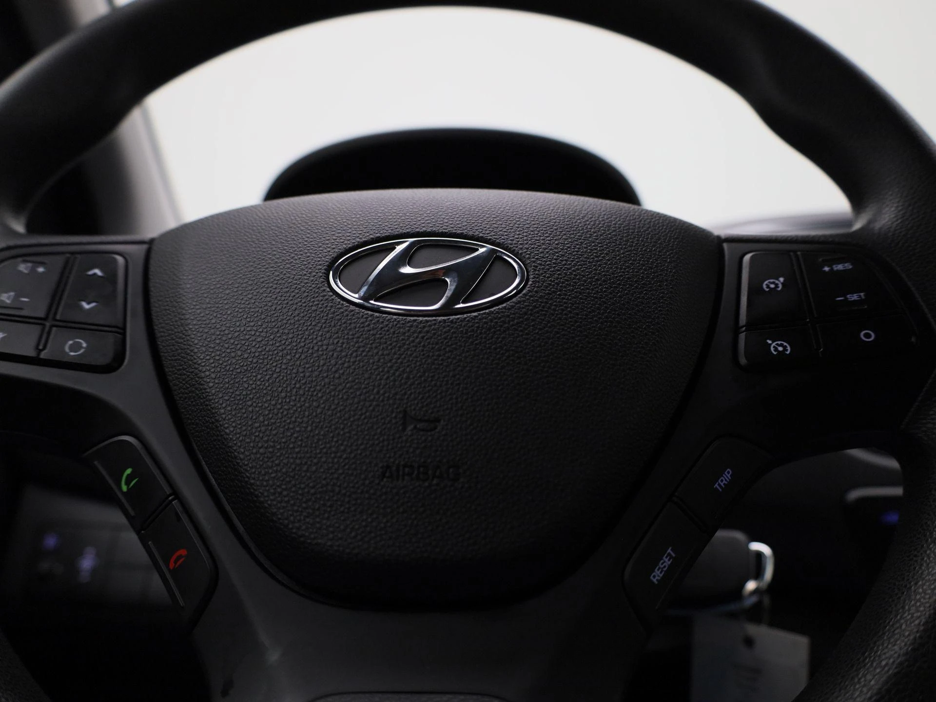 Hyundai-i10-image-25