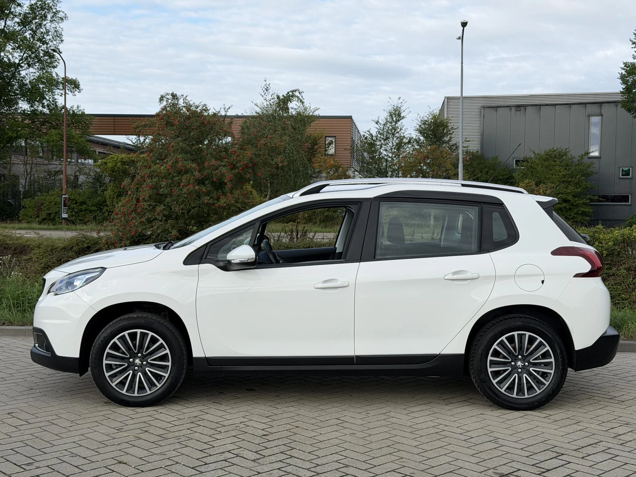 Peugeot-2008-image-8