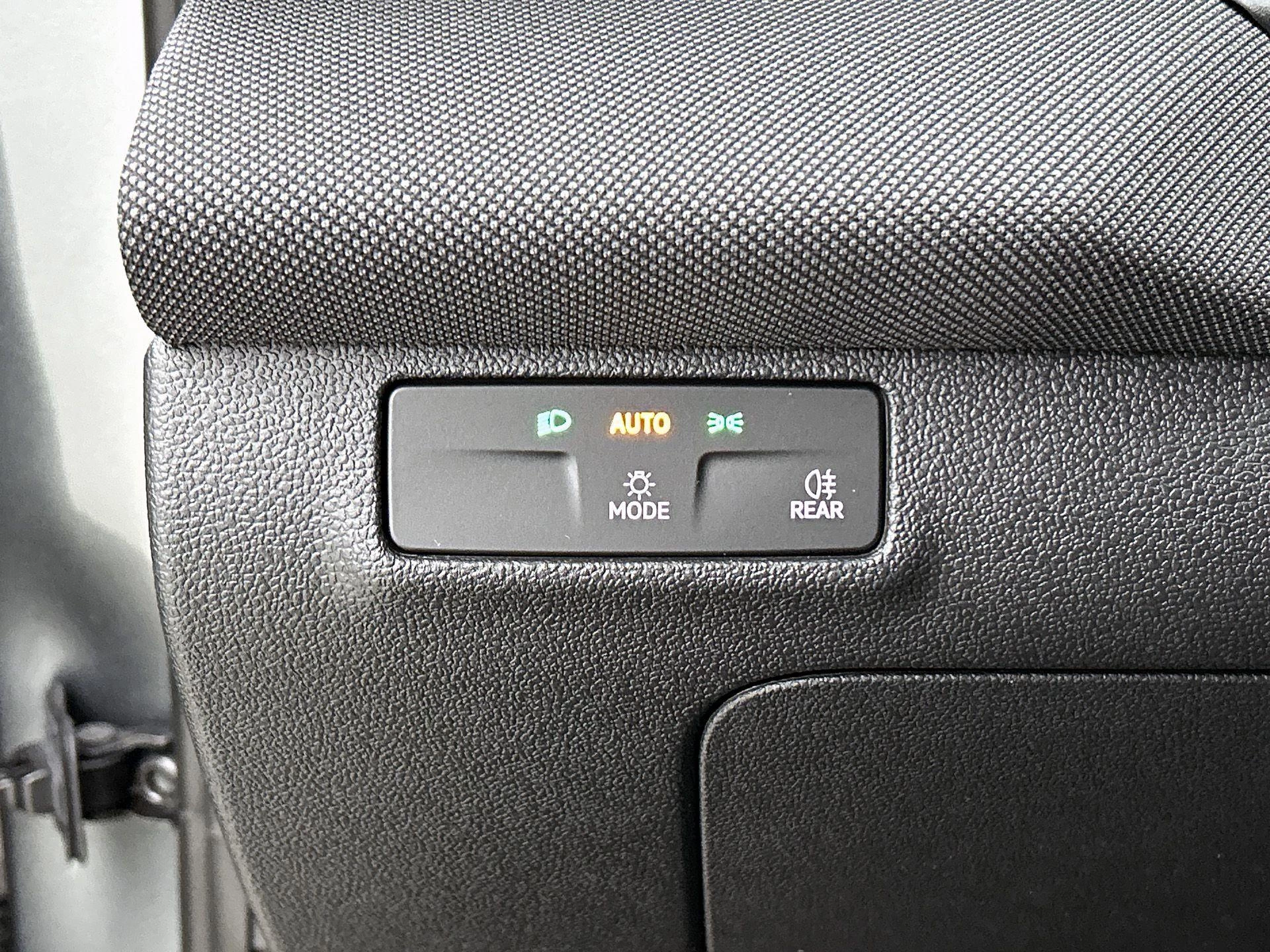 Volkswagen-T-Roc-image-24