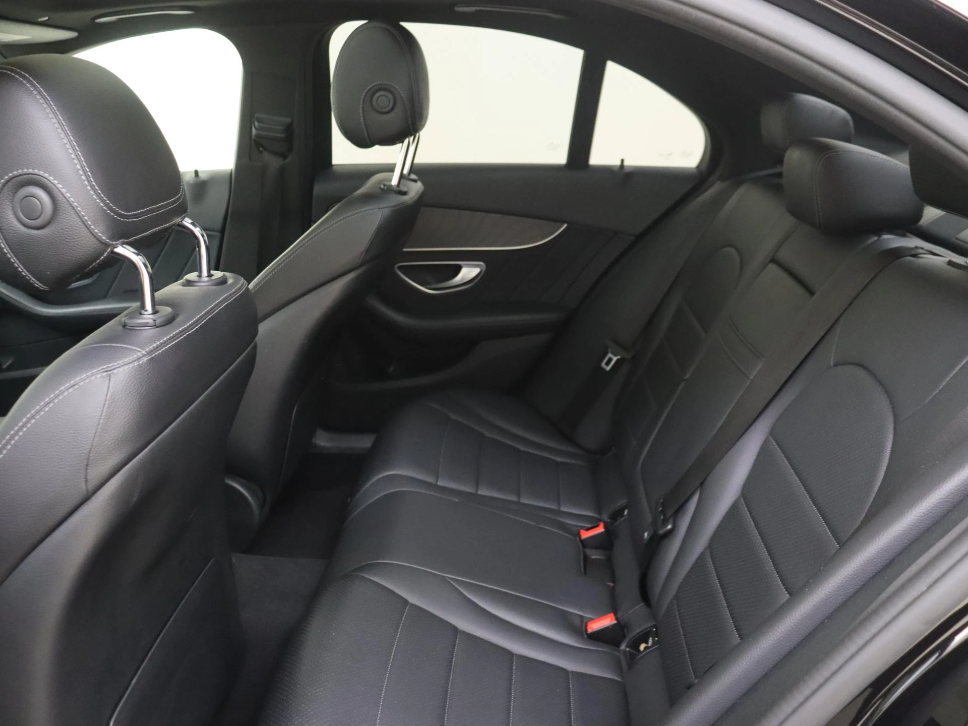 Mercedes-Benz C-Klasse 180 Premium Plus Pack