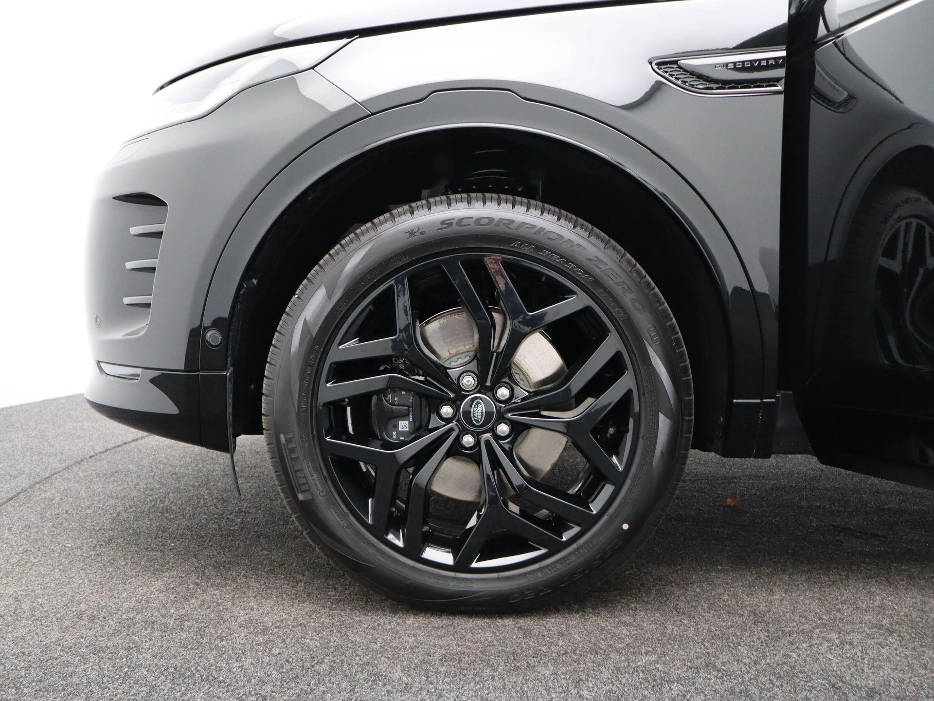 Land Rover-Discovery Sport-image-17