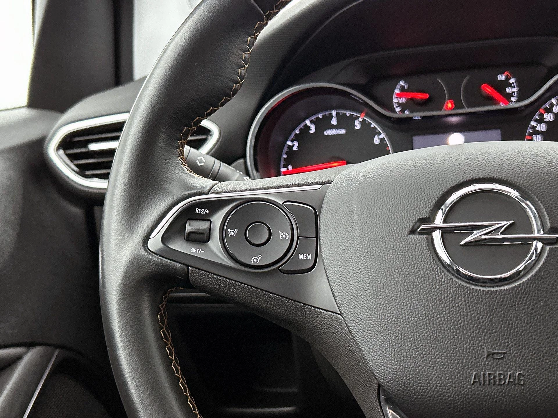 Opel-Crossland X-image-5