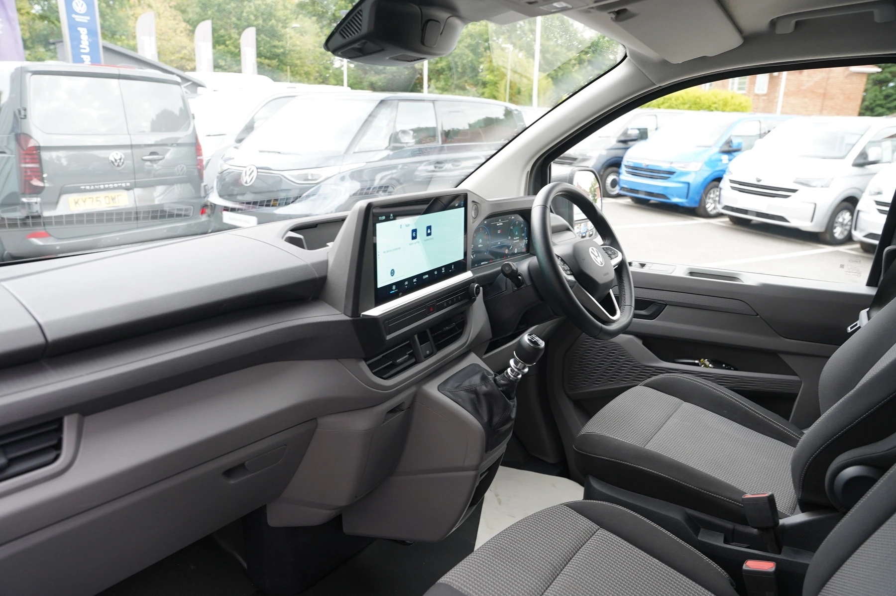 Volkswagen-Transporter-image-1