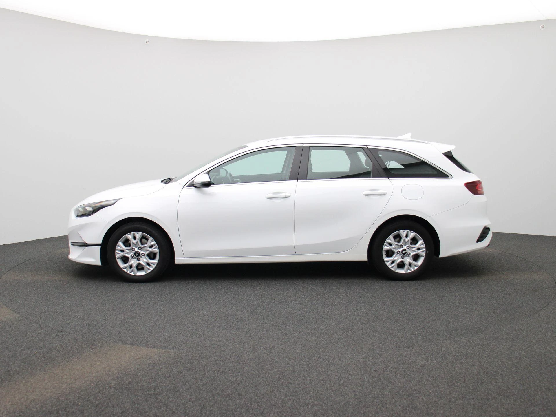 Kia-Ceed Sportswagon-image-3