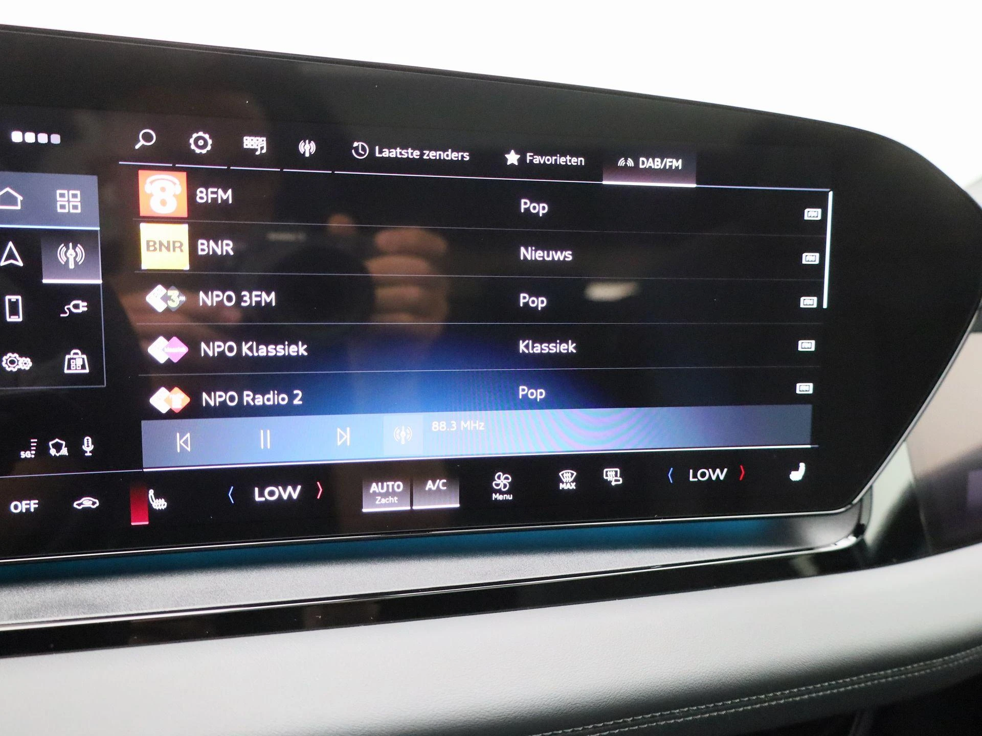 Audi-Q6 e-tron-image-24