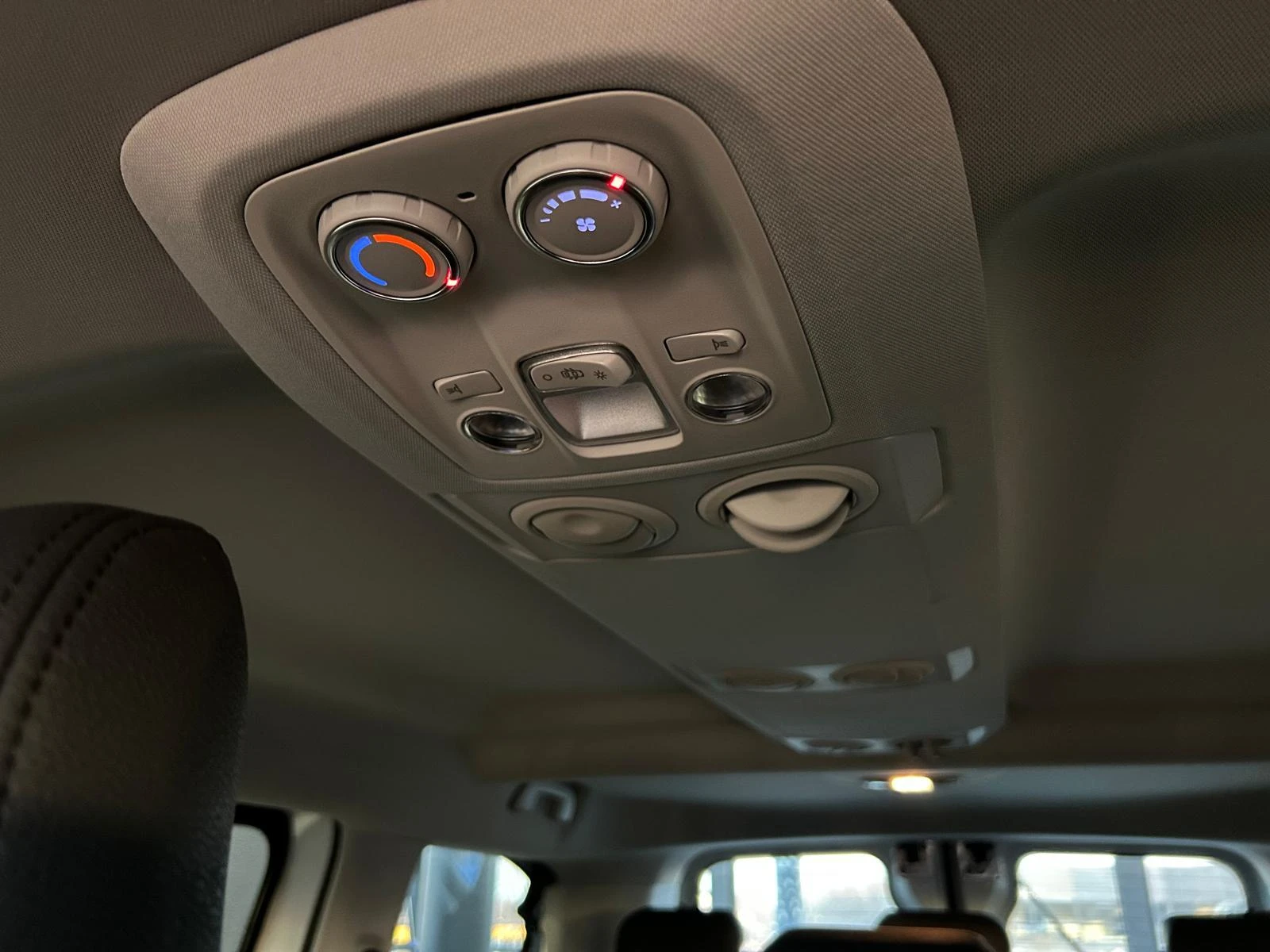 Citroën-ë-Jumpy-image-13
