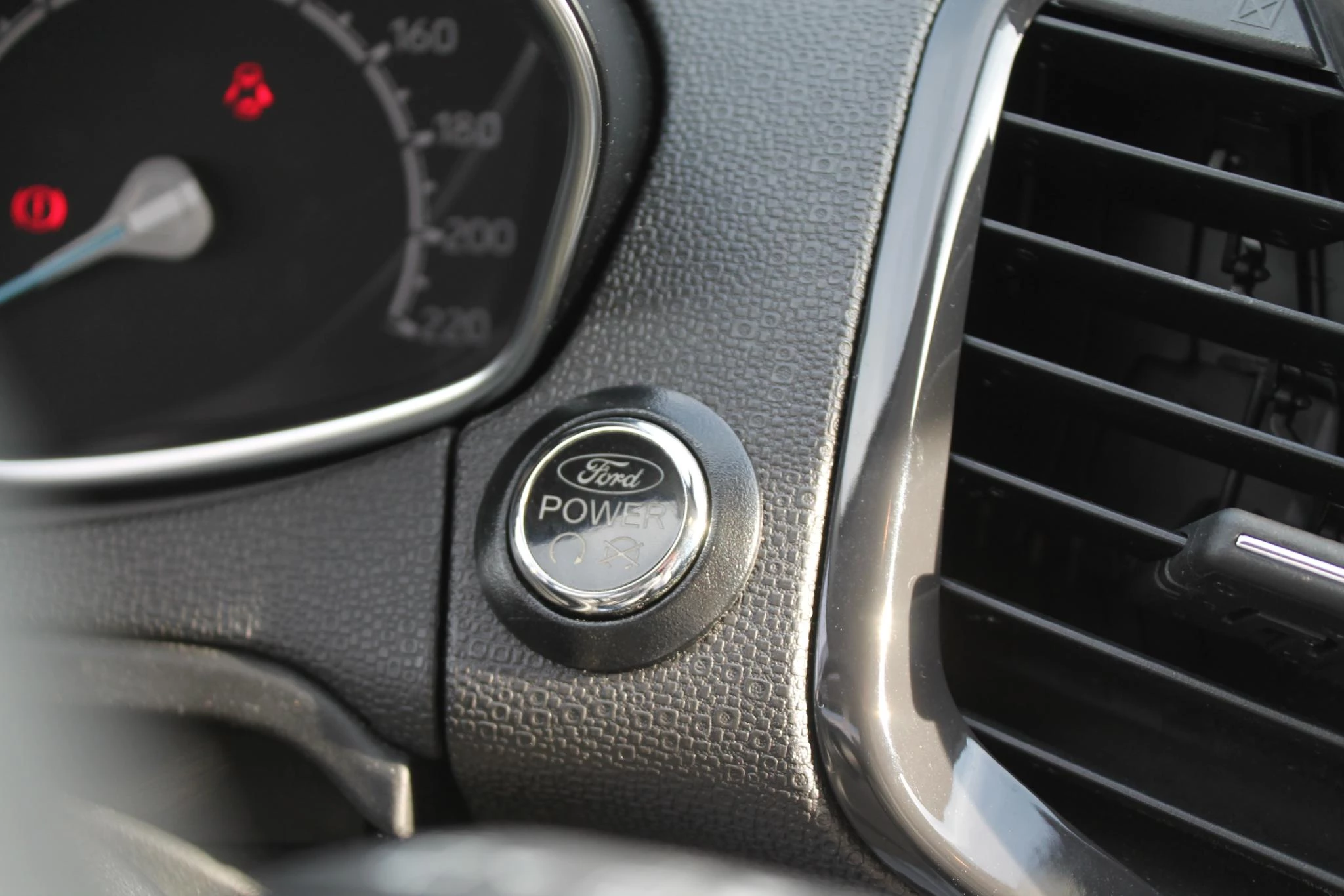 Ford-EcoSport-image-23