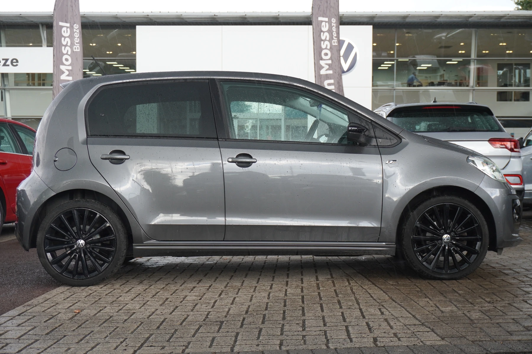 Volkswagen-up!-image-3
