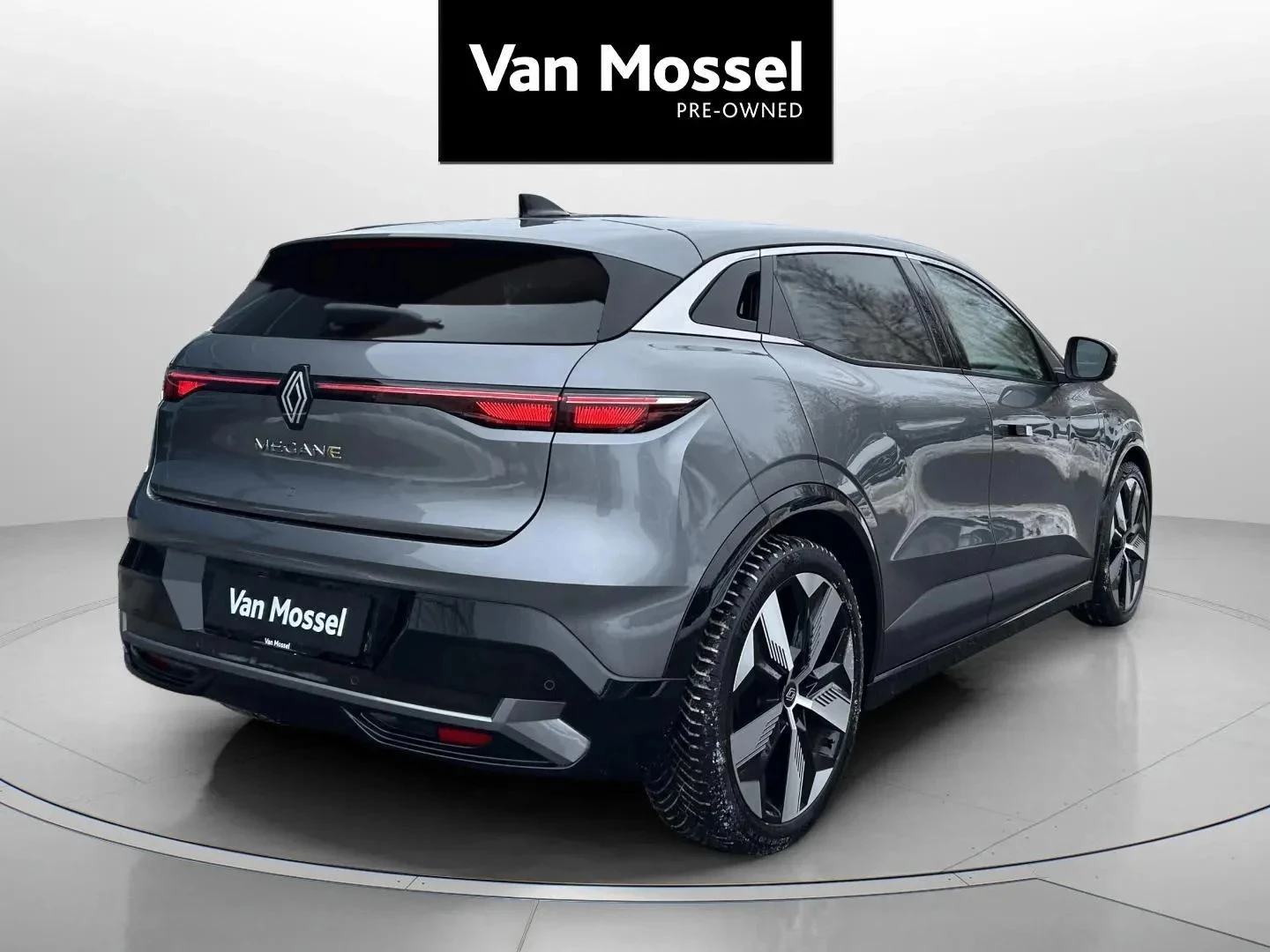 Renault-Megane E-Tech-image-4