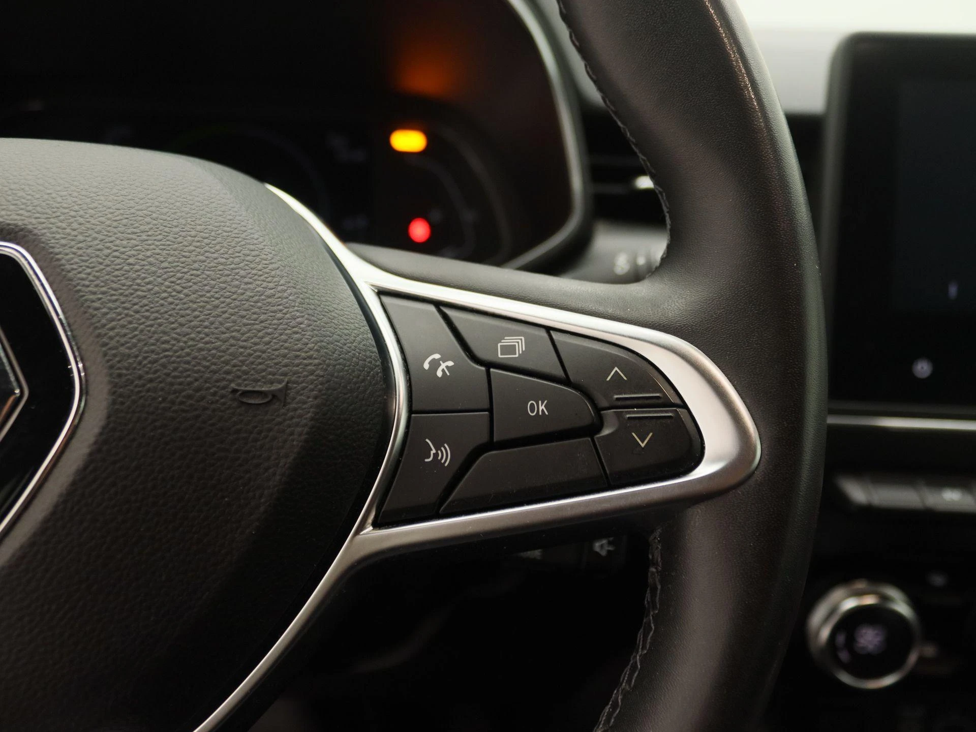 Renault-Clio-image-16