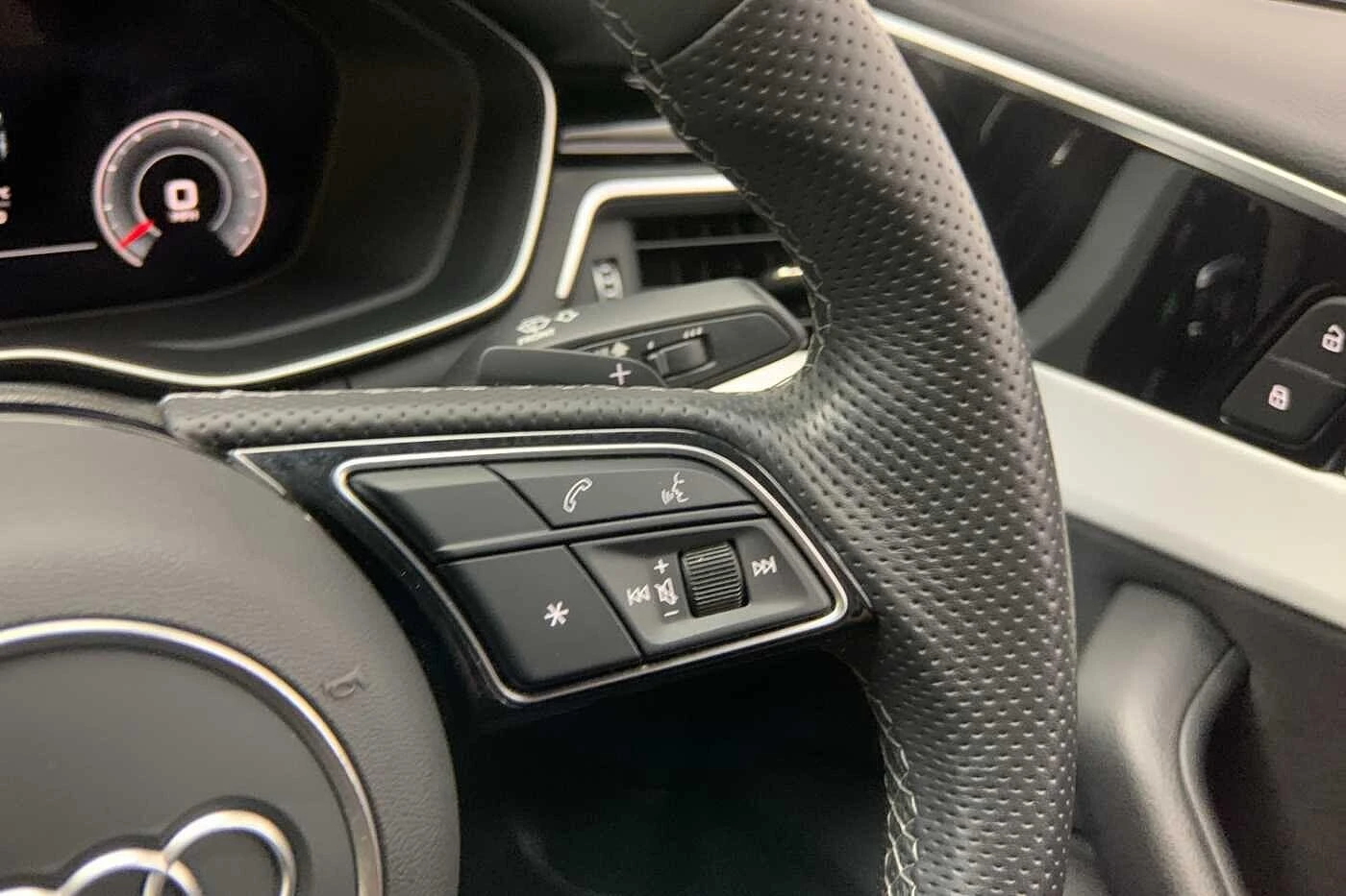Audi-A4-image-25